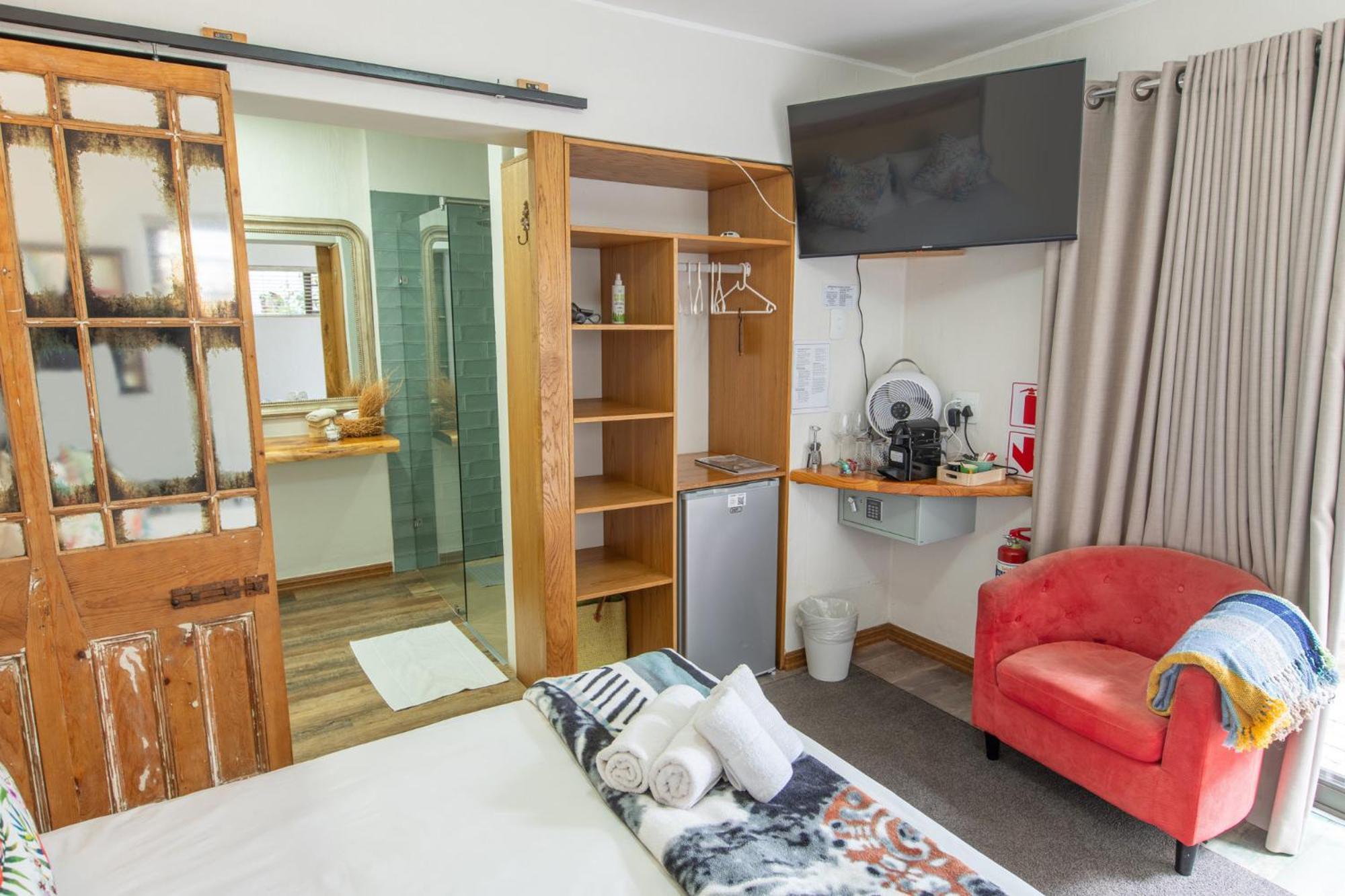 Atsupers Accommodation Jeffreys Bay Exterior photo